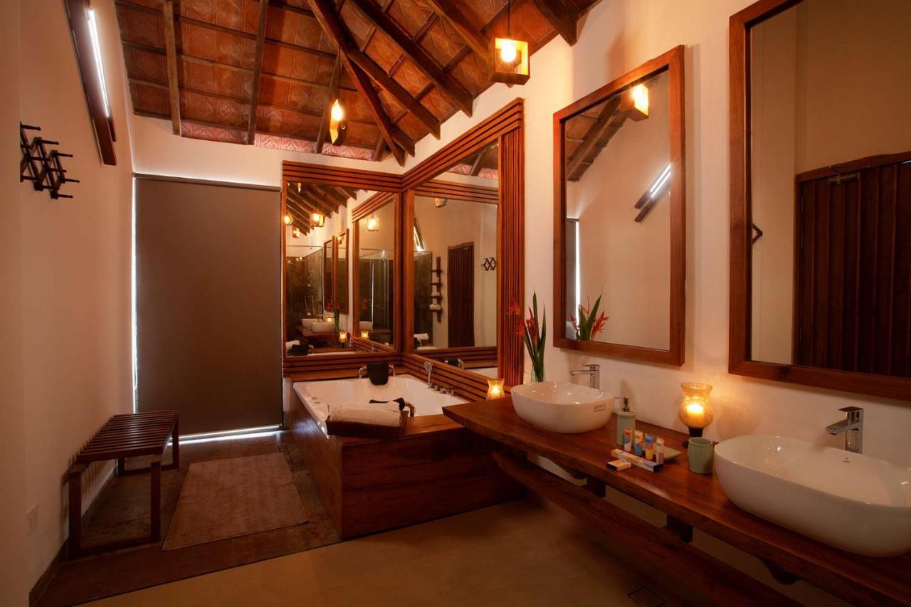 Stayvista At Cedar - Strelitzia 2Bhk With Breakfast And Jacuzzi Chikmagalur Bagian luar foto