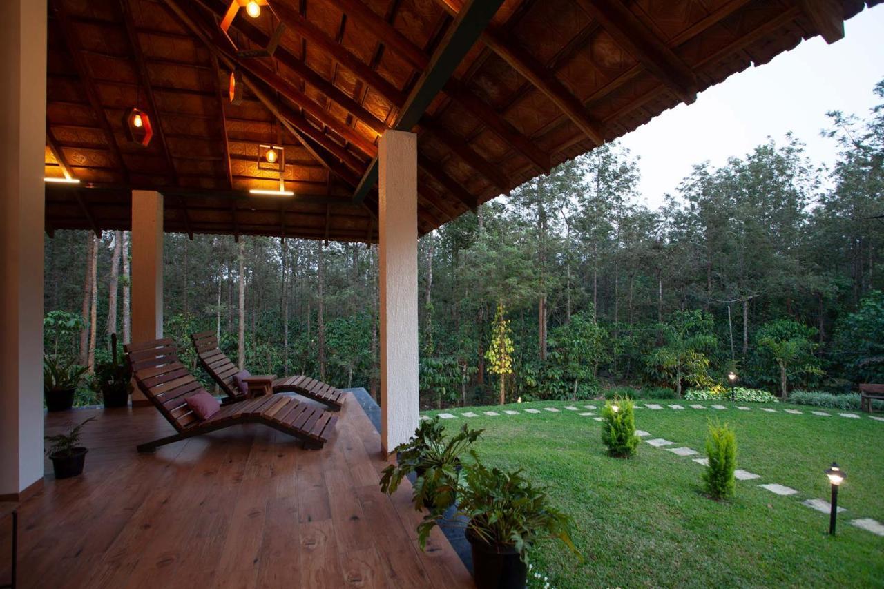 Stayvista At Cedar - Strelitzia 2Bhk With Breakfast And Jacuzzi Chikmagalur Bagian luar foto